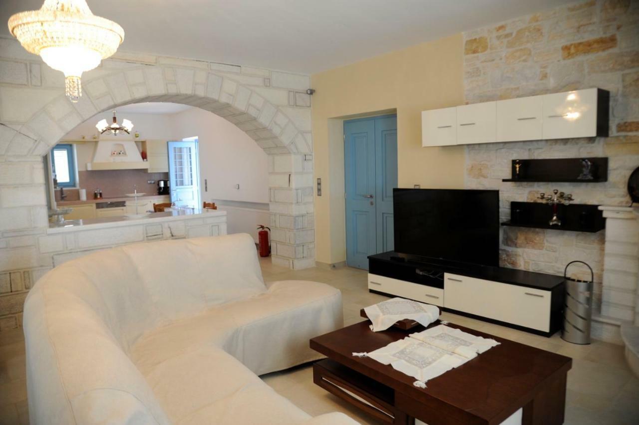 Villa Busho Nausa Zewnętrze zdjęcie