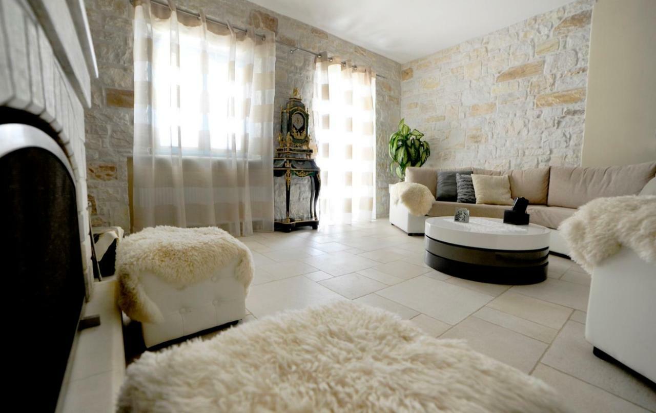 Villa Busho Nausa Zewnętrze zdjęcie