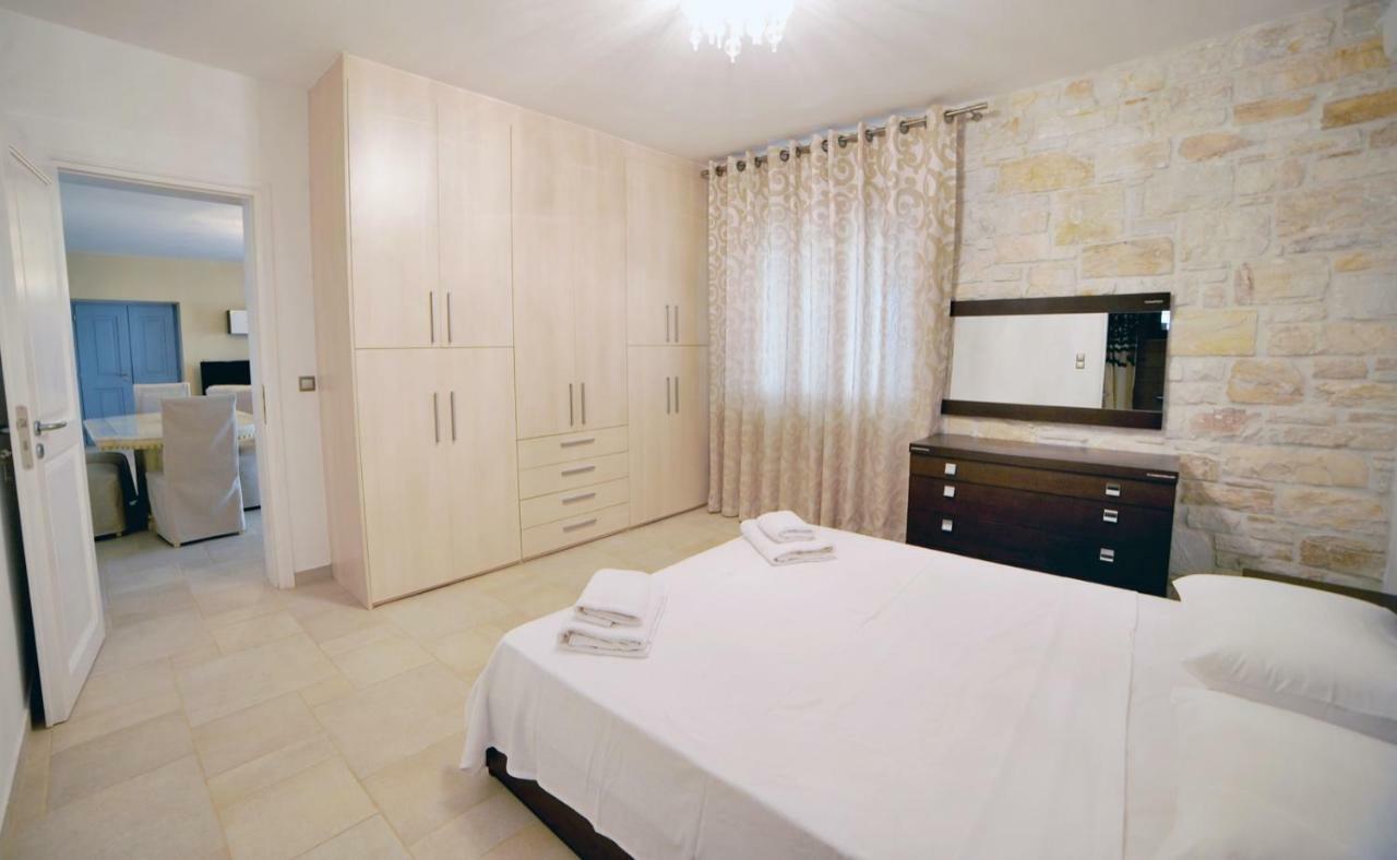 Villa Busho Nausa Zewnętrze zdjęcie